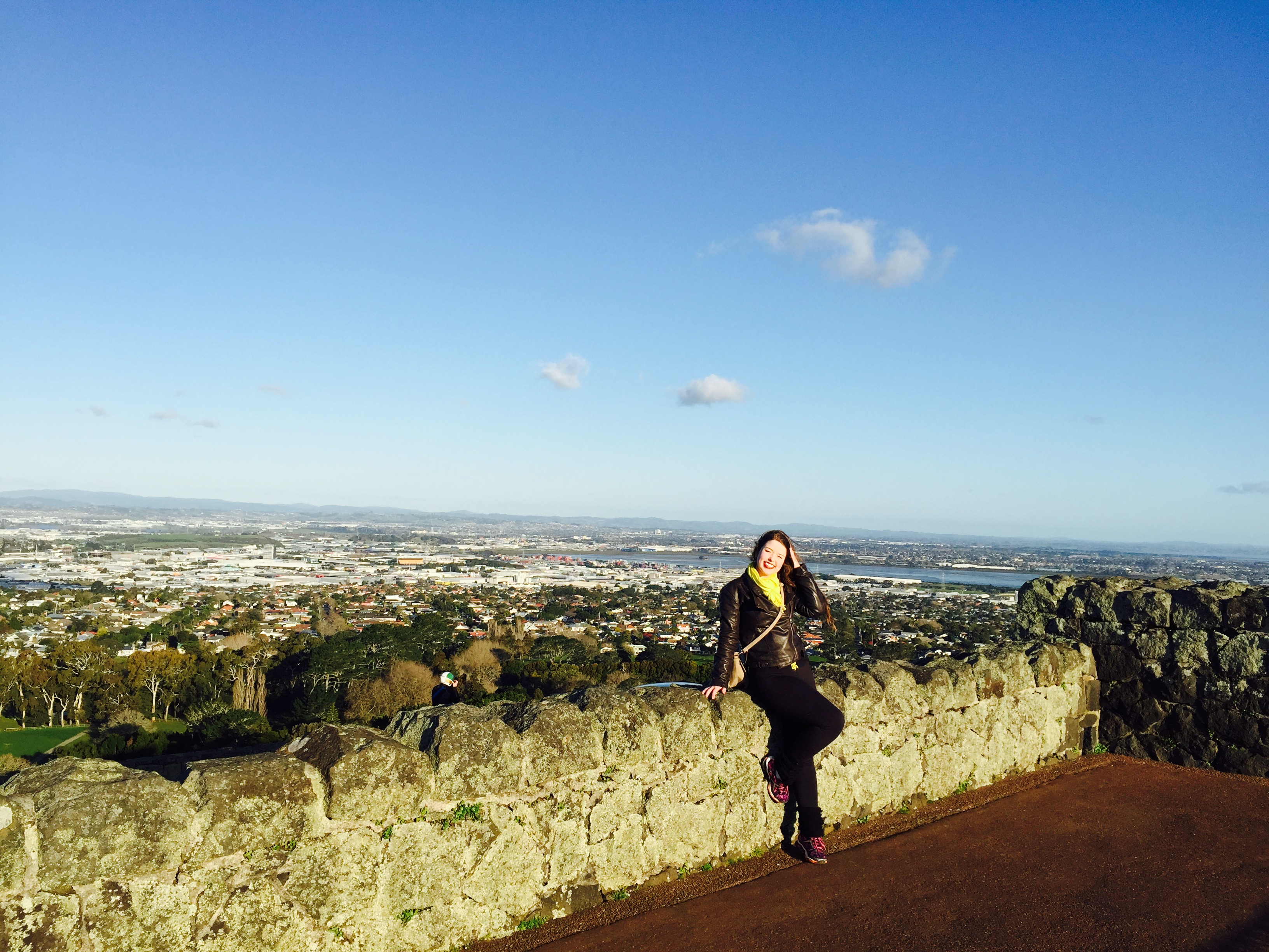 Barbara estudou em Auckland Barbara estudou em Auckland