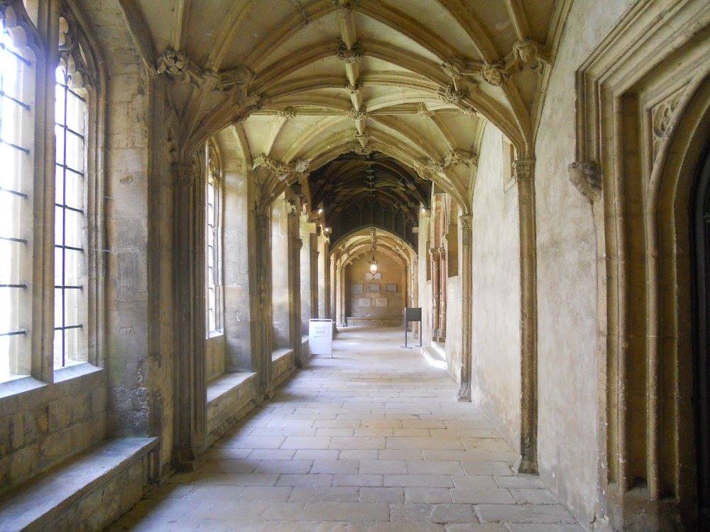 Marcelo fez um curso de idiomas em Oxford Marcelo fez um curso de idiomas em Oxford