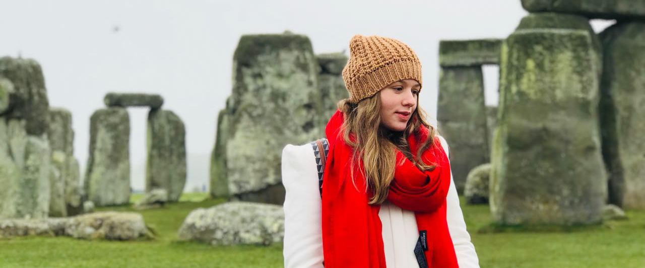 Barbara realizou o sonho de fazer um intercâmbio pelo Europa Jovem Barbara realizou o sonho de fazer um intercâmbio pelo Europa Jovem