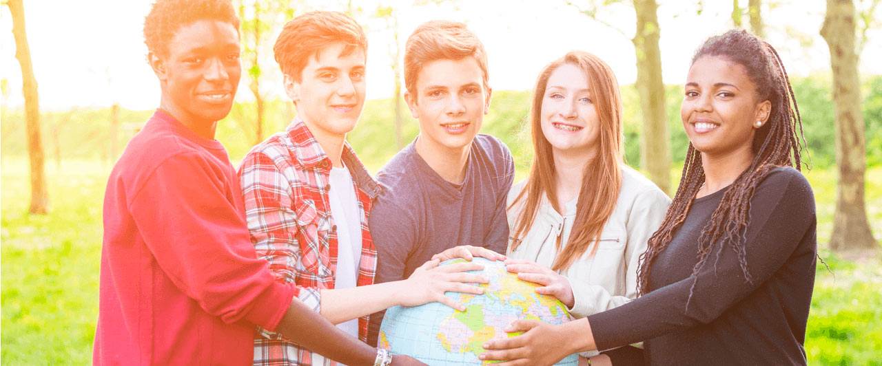 Por que escolher a Intercultural para fazer um curso de inglês no exterior? Por que escolher a Intercultural para fazer um curso de inglês no exterior?