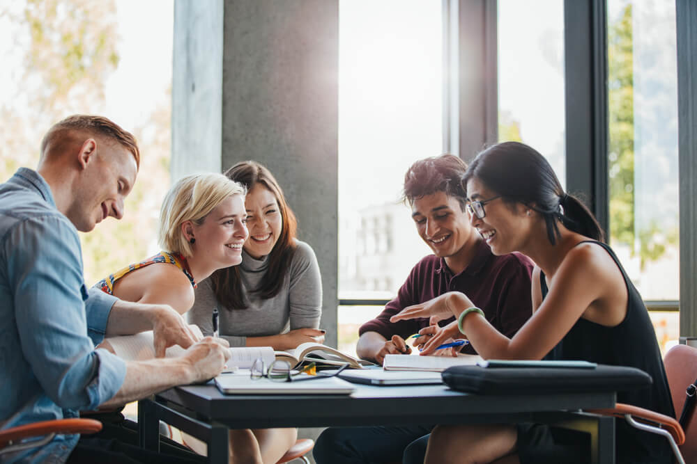 Confira os destinos da EC English e descubra o lugar ideal para o seu curso de idiomas no exterior