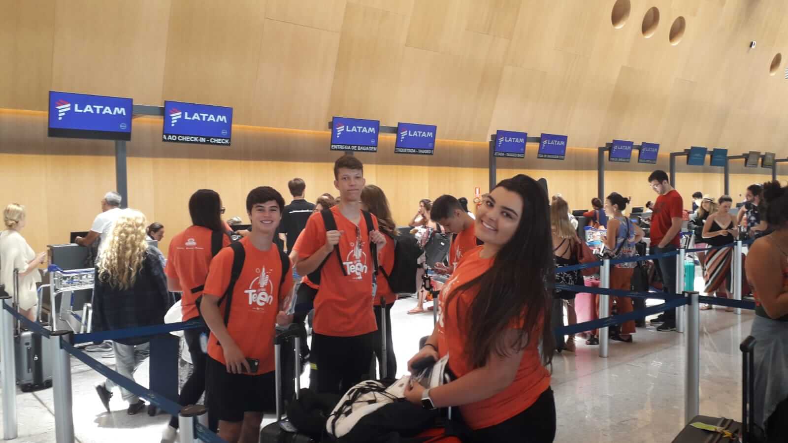 Embarque do grupo de Férias Teen Europa JovemEmbarque do grupo de Férias Teen Europa Jovem