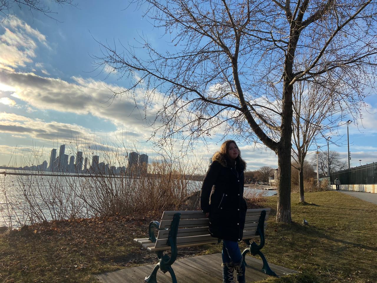 Júlia estudou no Canadá, na cidade de Toronto