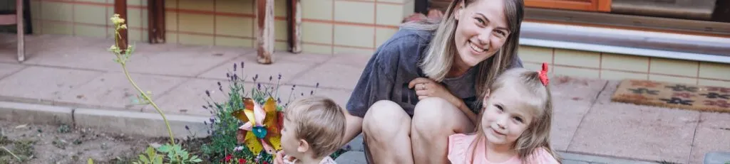 Babá nos EUA: o que é o programa Au Pair?