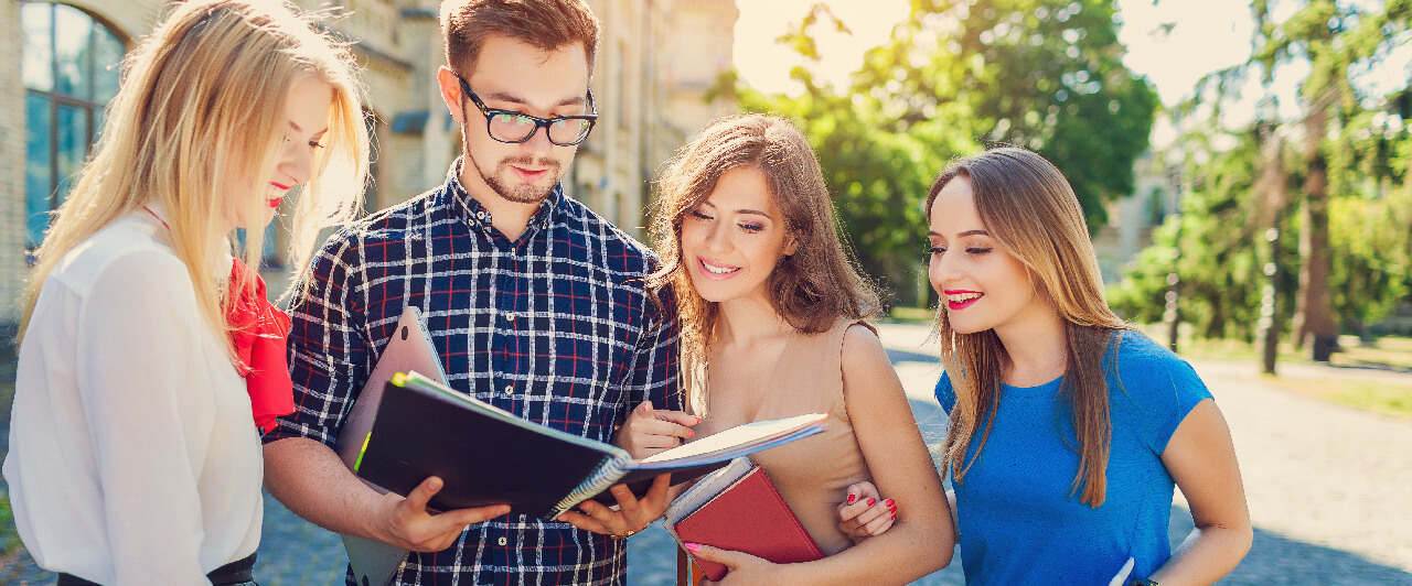 Como escolher a melhor escola de intercâmbio para estudar inglês? Como escolher a melhor escola de intercâmbio para estudar inglês?