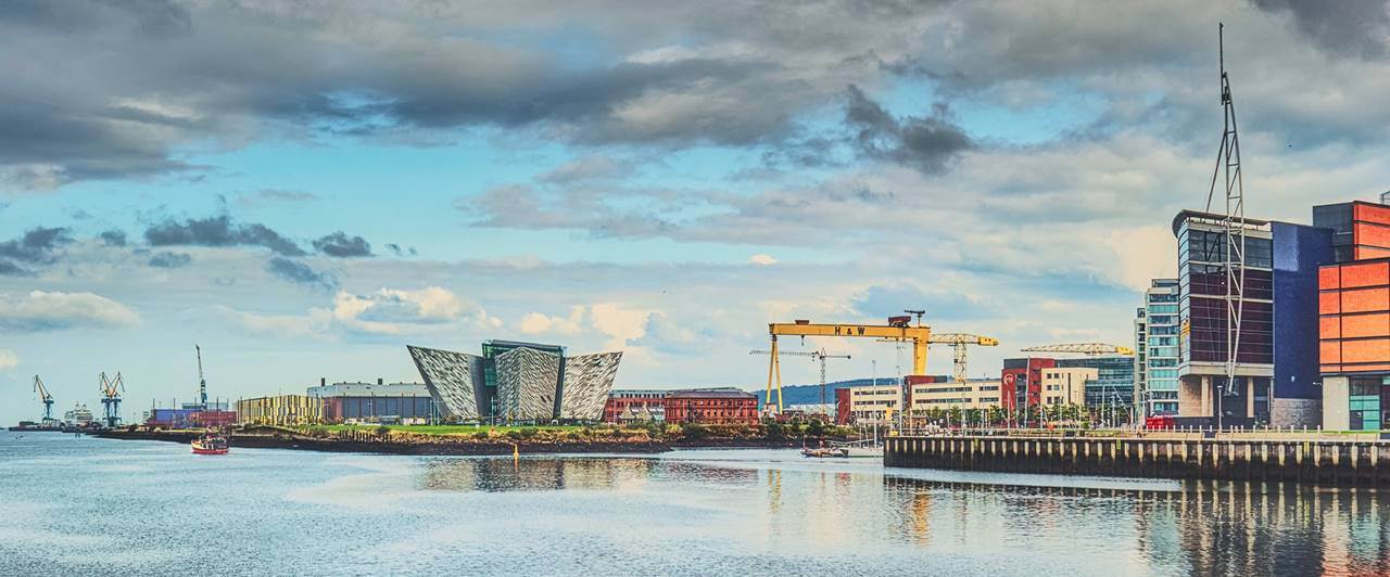 Descubra onde fica Belfast e o que fazer na cidade
