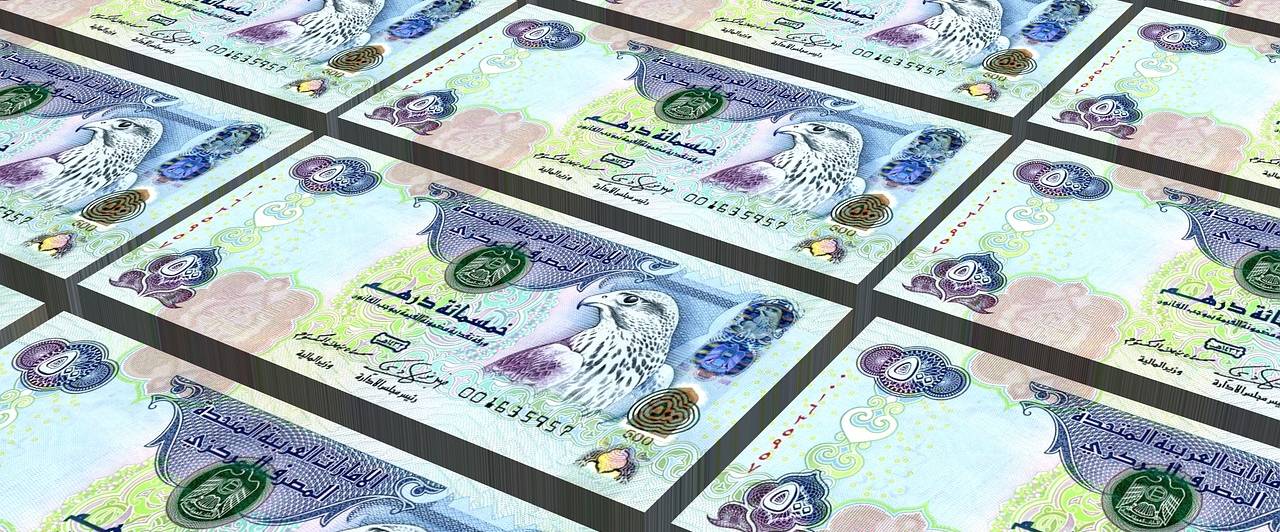 Salário mínimo em Dubai: quanto é possível ganhar por lá?