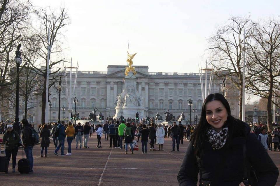 Maria Cristina estudou inglês em Londres Maria Cristina estudou inglês em Londres