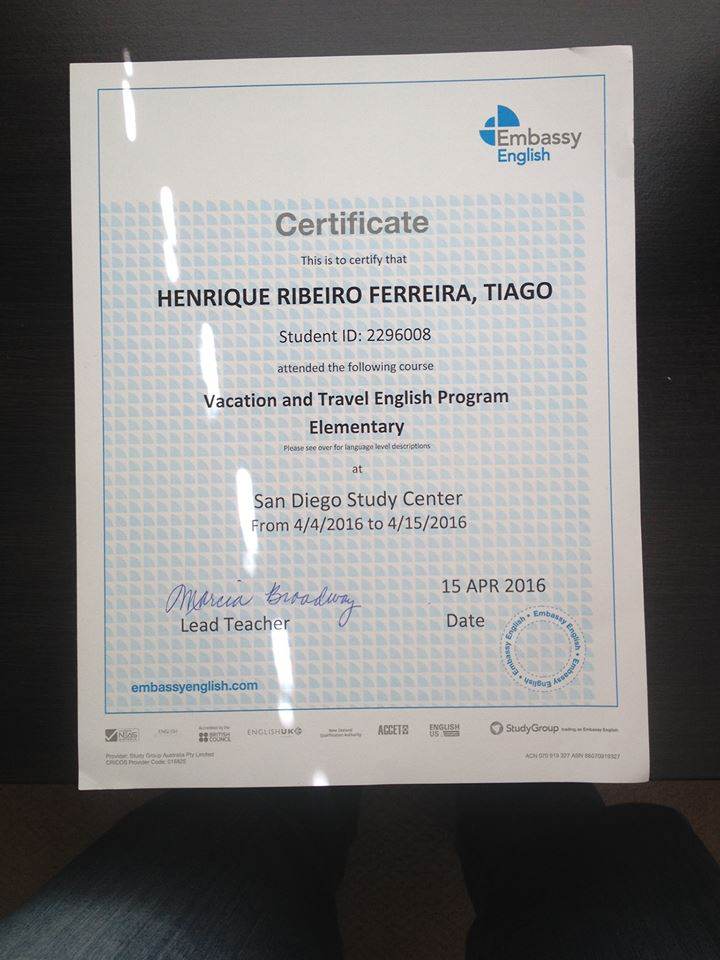 Tiago estudou inglês na Califórnia Tiago estudou inglês na Califórnia