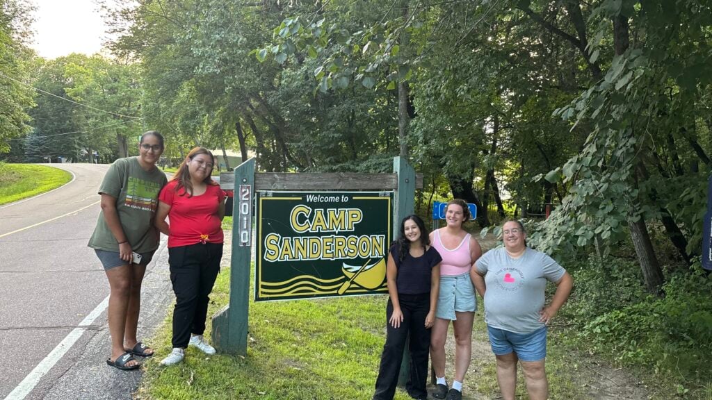 Depoimento Laura - Camp Counselors USA Depoimento Laura - Camp Counselors USA