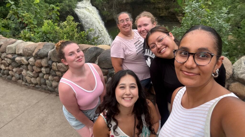 Depoimento Laura - Camp Counselors USA Depoimento Laura - Camp Counselors USA